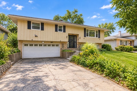 Tiny photo for 217 E Central Avenue, Lombard, IL 60148 (MLS # 12768949)