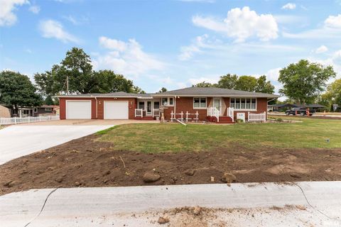 Photo of 1117 BOBETTA Court, Clinton, IA 52732 (MLS # QC4268513)
