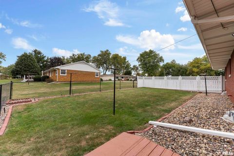Tiny photo for 1117 BOBETTA Court, Clinton, IA 52732 (MLS # QC4268513)