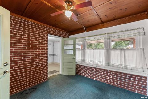 Tiny photo for 1117 BOBETTA Court, Clinton, IA 52732 (MLS # QC4268513)