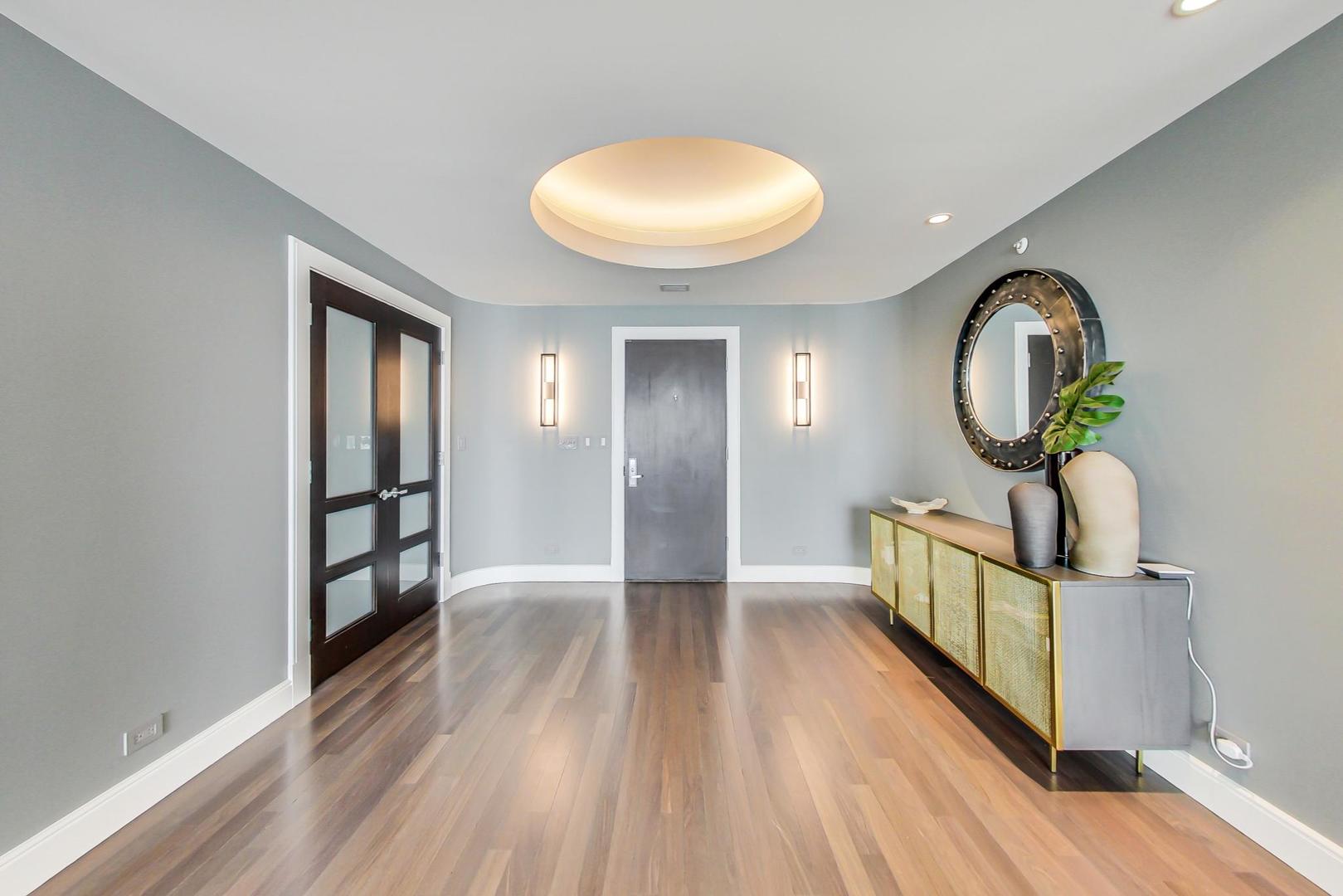 800 N Michigan Avenue 4801