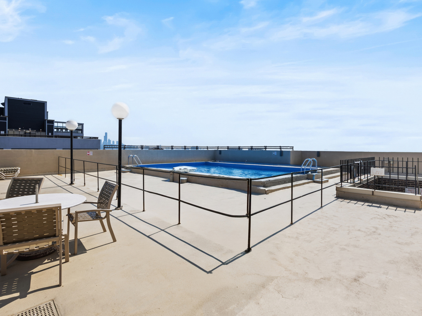 Chicago, Illinois 60614, United States, 1 Bedroom Bedrooms, ,1 BathroomBathrooms,Residential,Active,202248