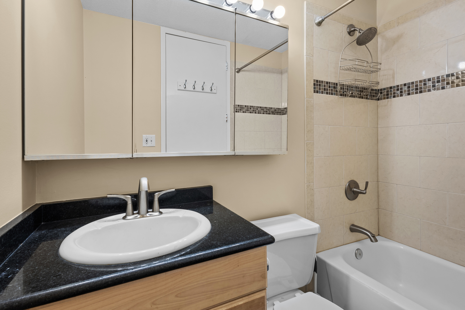 Chicago, Illinois 60614, United States, 1 Bedroom Bedrooms, ,1 BathroomBathrooms,Residential,Active,202248