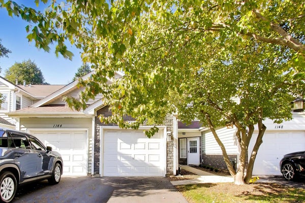 1146 REGENCY CT, SCHAUMBURG, IL 60193 - Image 054eee28f5b4fa970a31fa0af2b07d3e/1773382385
