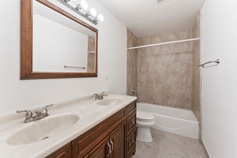 Tiny photo for 4950 Rochester Drive, Hoffman Estates, IL 60010 (MLS # 12498681)