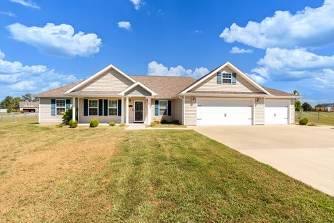 Tiny photo for 15730 Jadin Road, Marion, IL 62959 (MLS # 12753626)