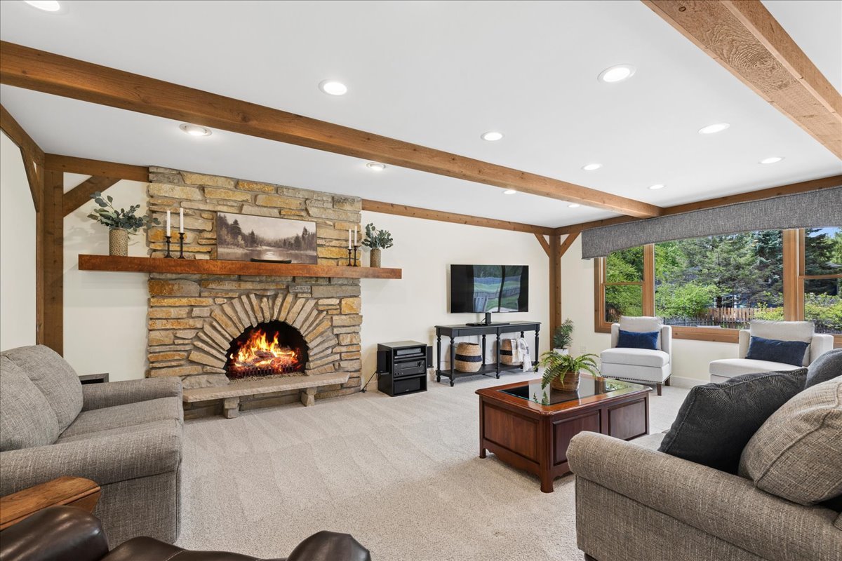 1207 Abbey Court