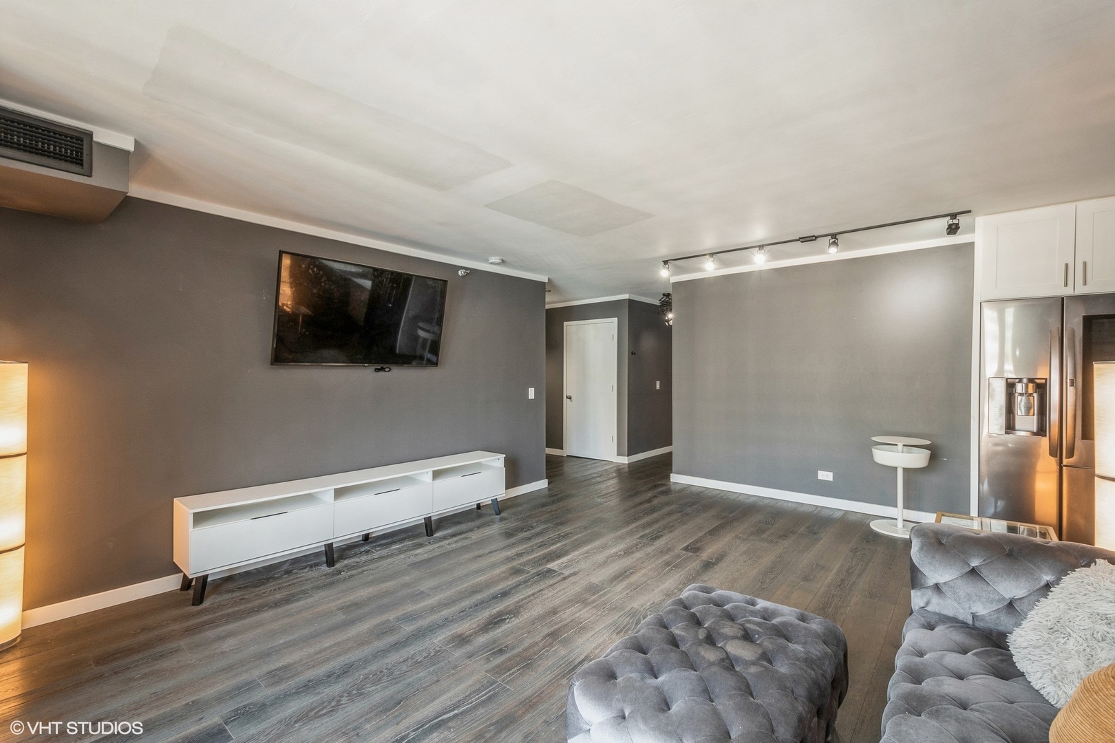 200 N Dearborn Street 2608