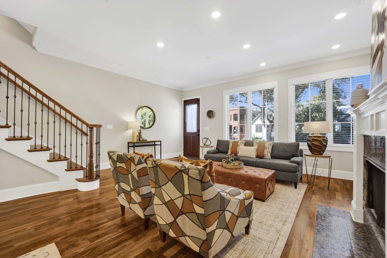 1433 W Winnemac Avenue