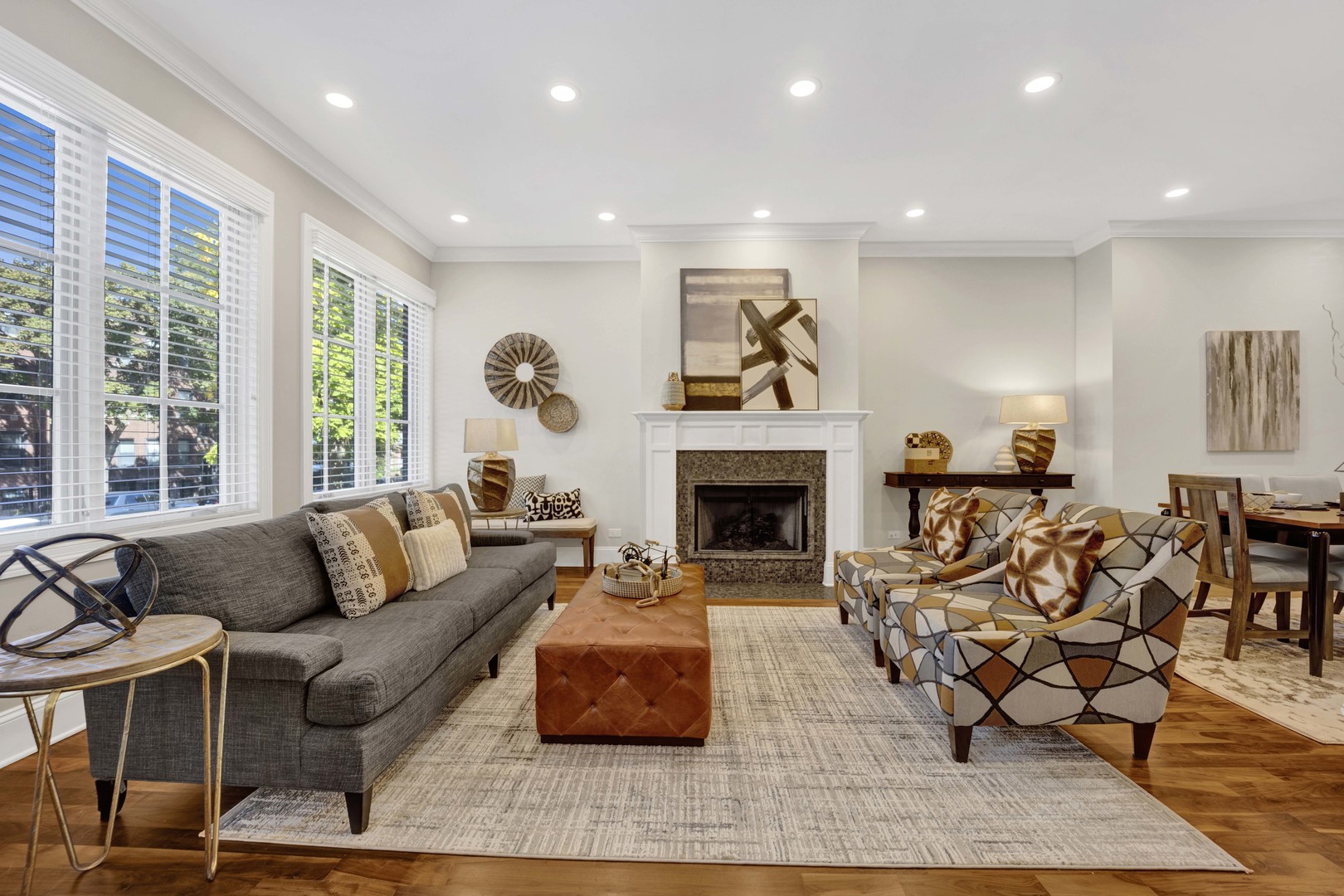 1433 W Winnemac Avenue