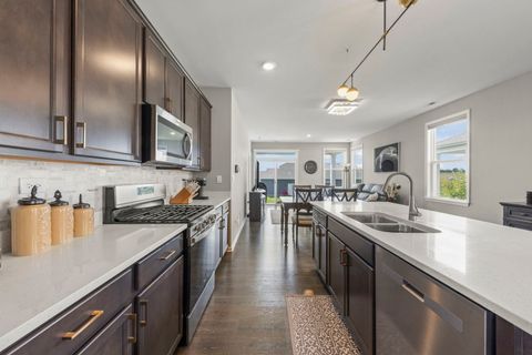 Tiny photo for 1 Savannah Court, Algonquin, IL 60102 (MLS # 12465262)