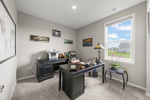 Tiny photo for 1 Savannah Court, Algonquin, IL 60102 (MLS # 12465262)