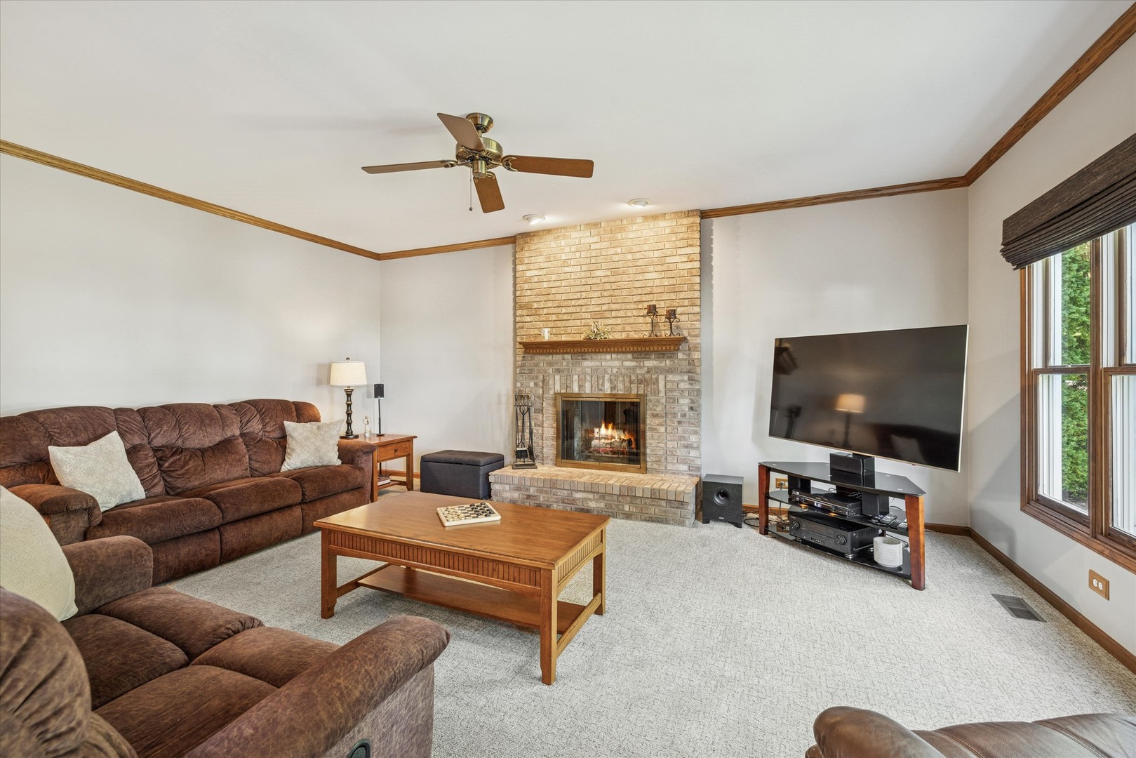 Crystal Lake, Illinois 60014, United States, 4 Bedrooms Bedrooms, ,3 BathroomsBathrooms,Residential,Active,218834