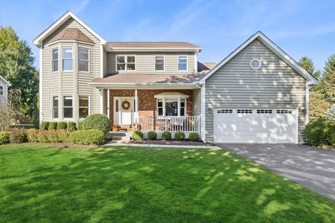 542 Blackthorn Drive Crystal Lake IL 60014