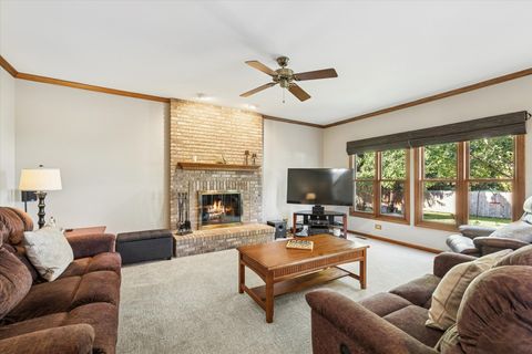 Tiny photo for 542 Blackthorn Drive, Crystal Lake, IL 60014 (MLS # 12479135)