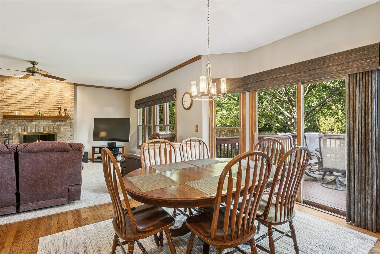 Crystal Lake, Illinois 60014, United States, 4 Bedrooms Bedrooms, ,3 BathroomsBathrooms,Residential,Active,218834