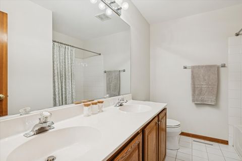 Tiny photo for 542 Blackthorn Drive, Crystal Lake, IL 60014 (MLS # 12479135)