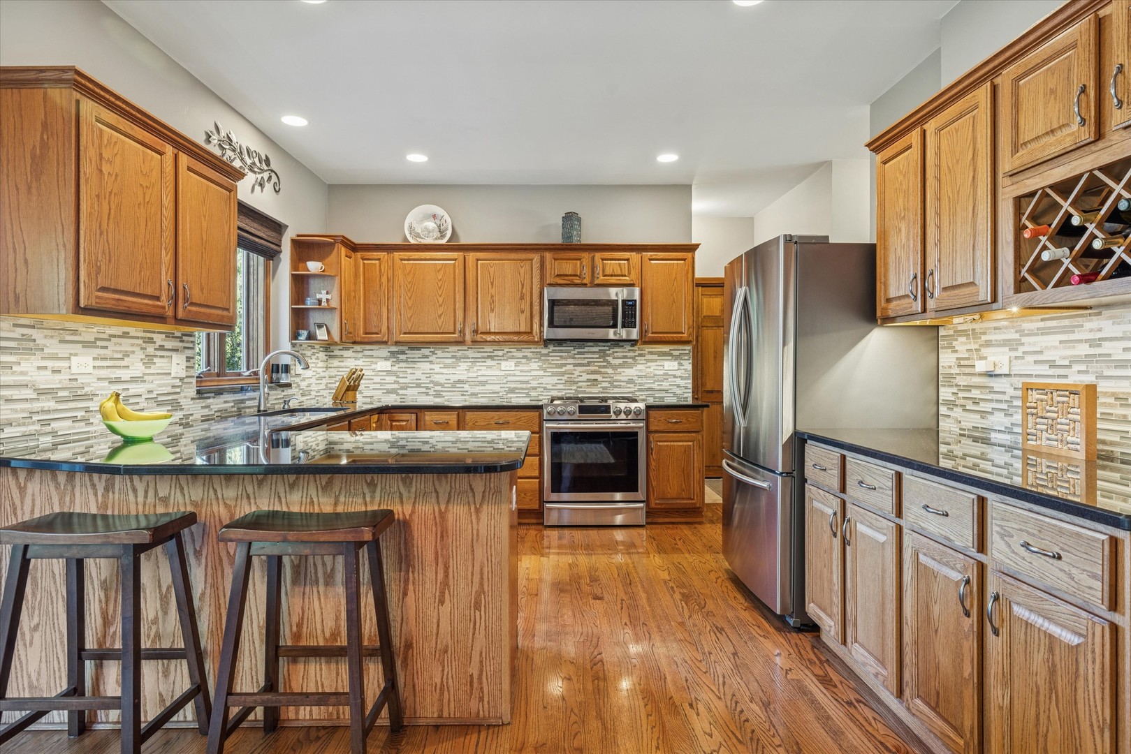 Crystal Lake, Illinois 60014, United States, 4 Bedrooms Bedrooms, ,3 BathroomsBathrooms,Residential,Active,218834