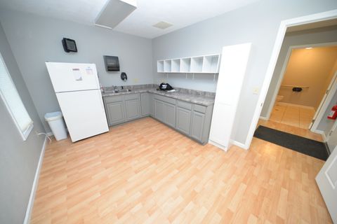 Tiny photo for 16275 N Illinois 37 Highway, Mt Vernon, IL 62864 (MLS # 12575886)