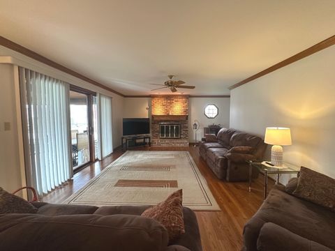 Tiny photo for 2376 Wyckwood Drive, Aurora, IL 60506 (MLS # 12610312)