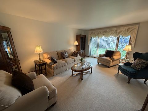 Tiny photo for 2376 Wyckwood Drive, Aurora, IL 60506 (MLS # 12610312)