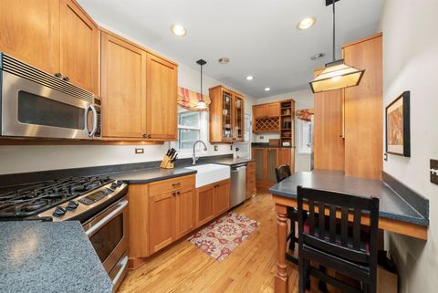 Tiny photo for 9624 S Winchester Avenue, Chicago, IL 60643 (MLS # 12508754)