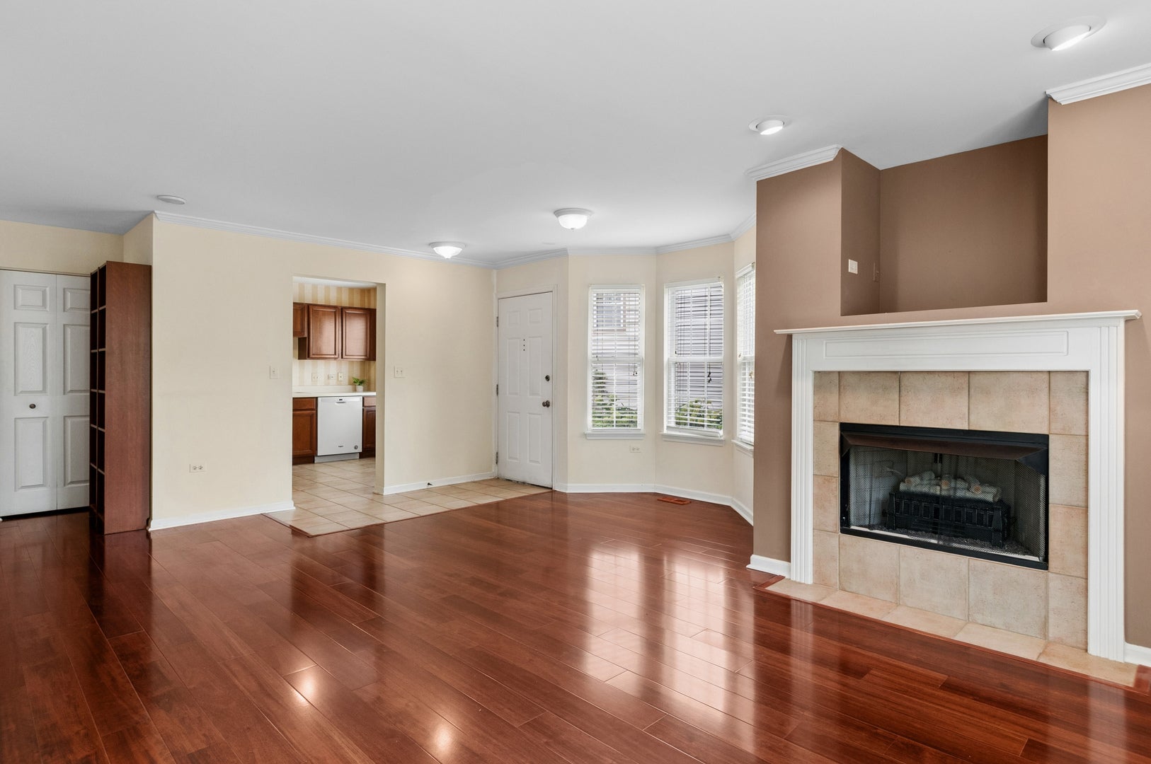 2911 Bartlett Court 104