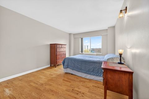 Tiny photo for 7141 N Kedzie Avenue #403, Chicago, IL 60645 (MLS # 12616563)
