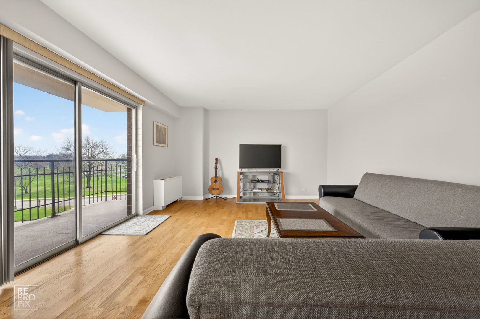 7141 N Kedzie Avenue 403