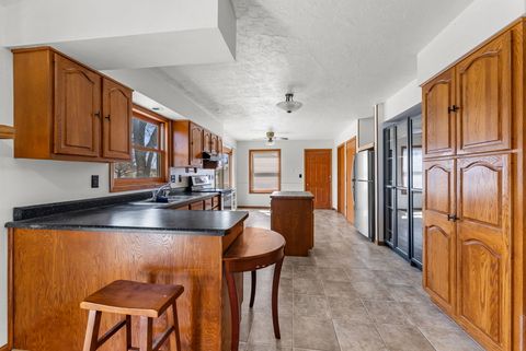 Tiny photo for 3455 W Harbor Drive, Bettendorf, IA 52722 (MLS # 12612336)