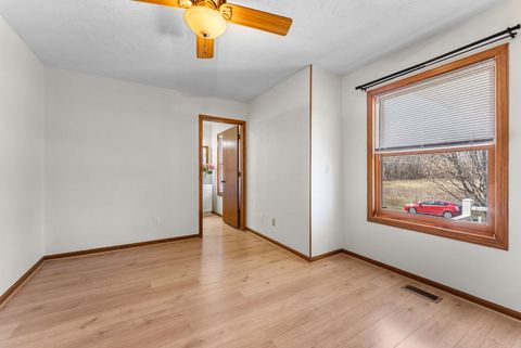 Tiny photo for 3455 W Harbor Drive, Bettendorf, IA 52722 (MLS # 12612336)