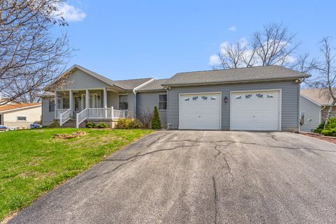 Tiny photo for 3455 W Harbor Drive, Bettendorf, IA 52722 (MLS # 12612336)