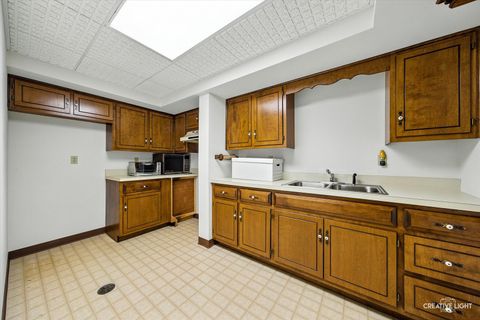 Tiny photo for 8 Hillcrest Drive, Sugar Grove, IL 60554 (MLS # 12491821)