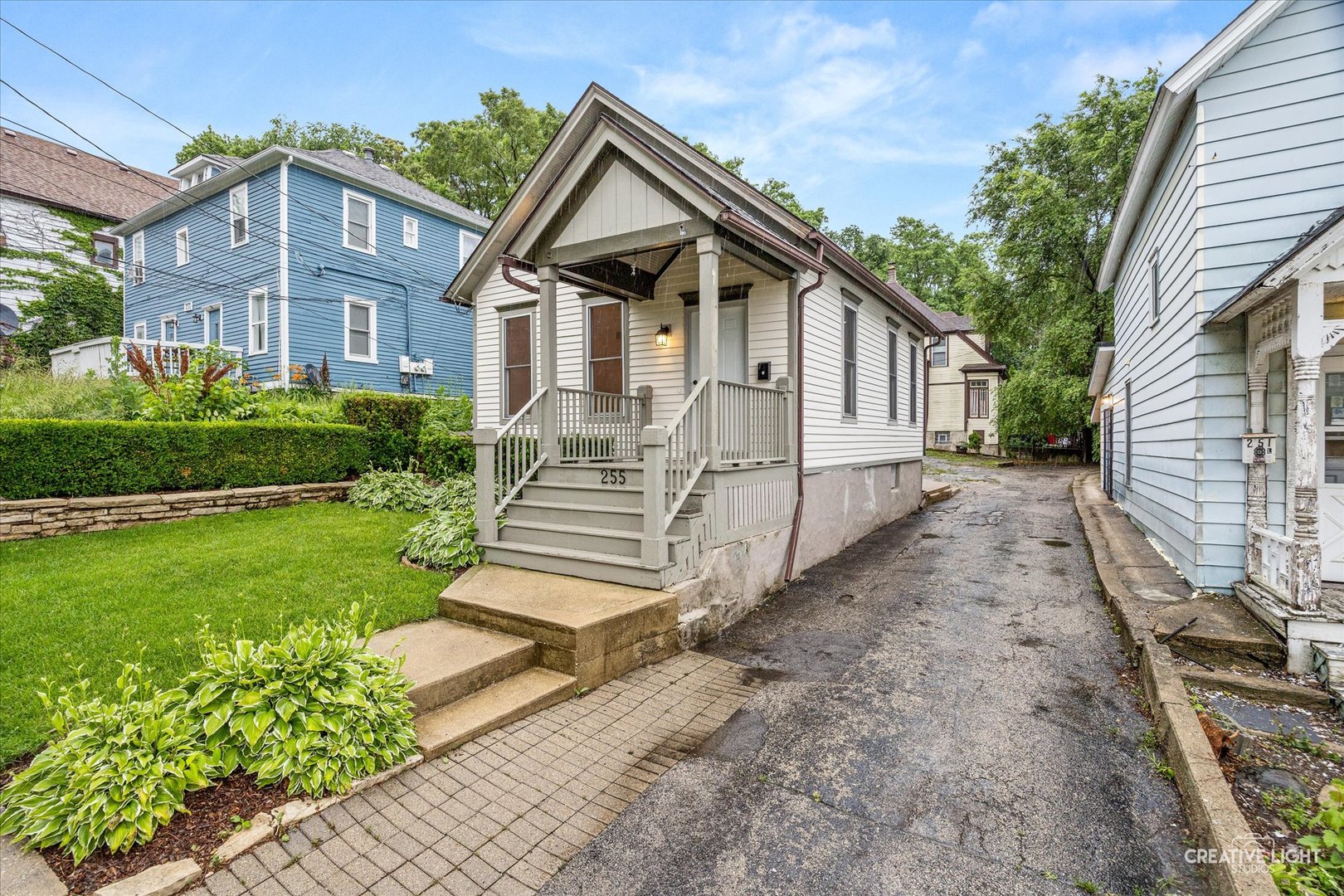 255 Bartlett Place