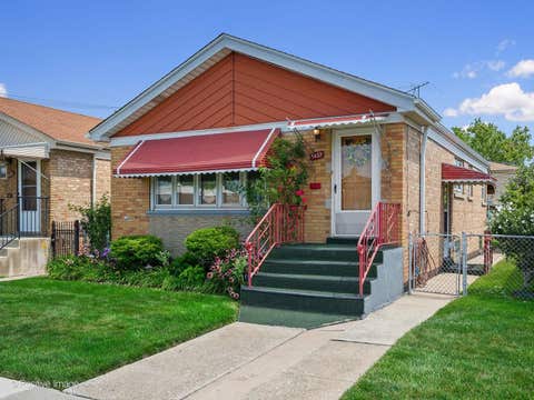 Photo of 5403 S Lotus Avenue, Chicago, IL 60638 (MLS # 12658669)