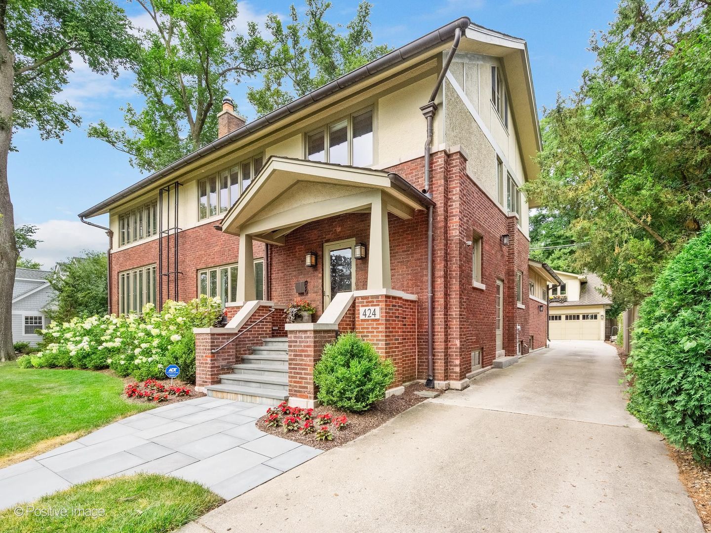 424 Blackstone Avenue