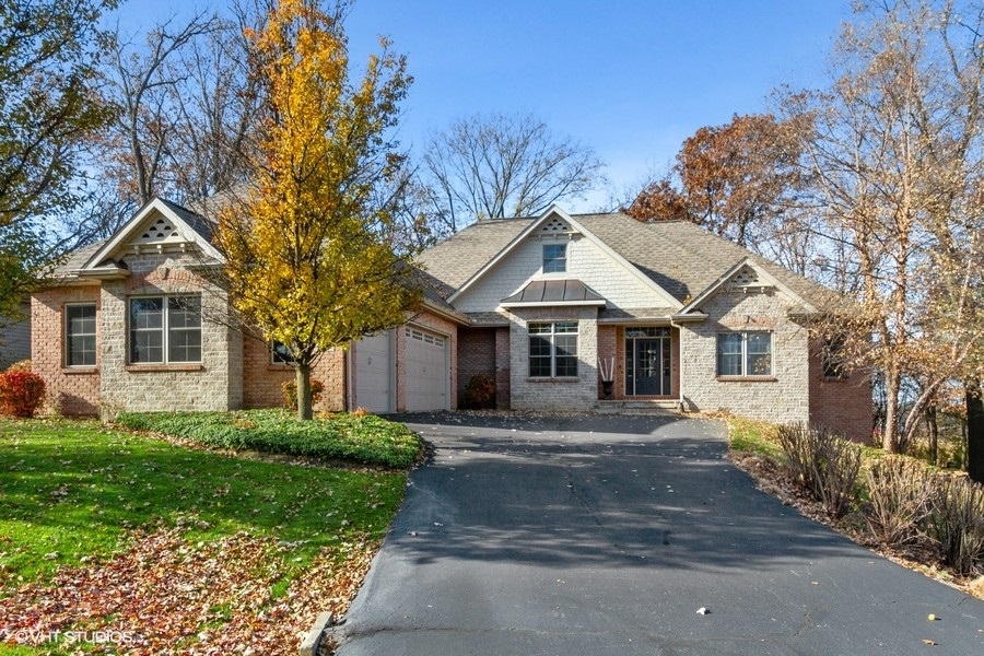 Photo 1 of 36 — 13210 Promontory Trail, Roscoe, IL 61073