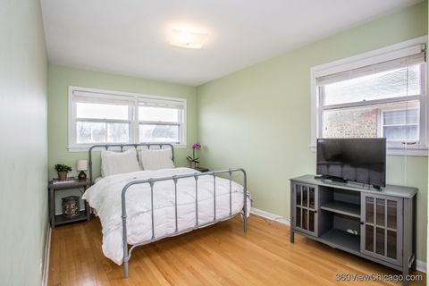 Tiny photo for 3836 Harvard Terrace, Skokie, IL 60076 (MLS # 12601532)