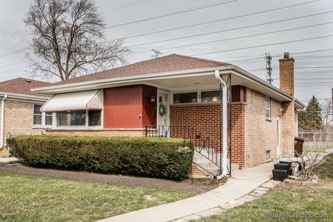 Photo of 3836 Harvard Terrace, Skokie, IL 60076 (MLS # 12601532)
