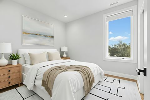 Tiny photo for 3653 W Barry Avenue #1E, Chicago, IL 60618 (MLS # 12543445)