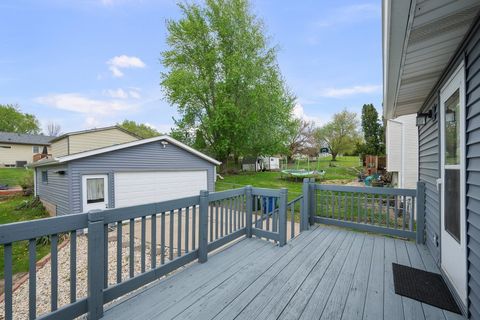 Tiny photo for 2616 Sheffield Drive, Davenport, IA 52806 (MLS # 12583314)
