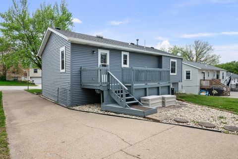 Tiny photo for 2616 Sheffield Drive, Davenport, IA 52806 (MLS # 12583314)