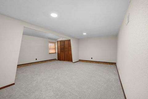 Tiny photo for 2616 Sheffield Drive, Davenport, IA 52806 (MLS # 12583314)
