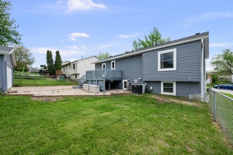 Tiny photo for 2616 Sheffield Drive, Davenport, IA 52806 (MLS # 12583314)