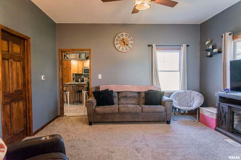 Tiny photo for 1621 HIGHWAY 24 Street, Paloma, IL 62359 (MLS # QC4269230)