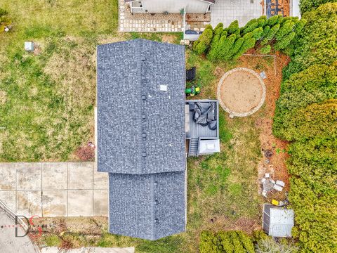 Tiny photo for 2121 Fox Hill Lane, Ottawa, IL 61350 (MLS # 12519553)