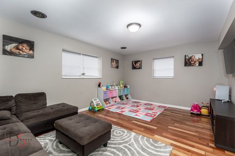 Tiny photo for 2121 Fox Hill Lane, Ottawa, IL 61350 (MLS # 12519553)