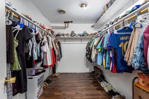 Tiny photo for 2121 Fox Hill Lane, Ottawa, IL 61350 (MLS # 12519553)