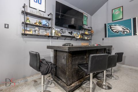 Tiny photo for 2121 Fox Hill Lane, Ottawa, IL 61350 (MLS # 12519553)