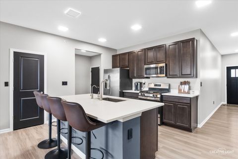 Tiny photo for 1320 Hawk Hollow Drive, Yorkville, IL 60560 (MLS # 12594243)